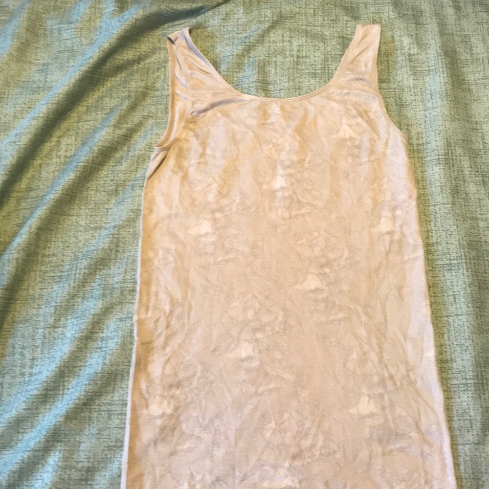 Seamless Shape Wear. Beautiful design. Size S/M